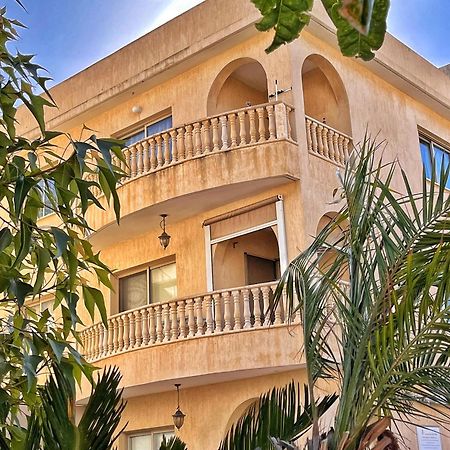 Teo Apartment Paphos Exterior foto
